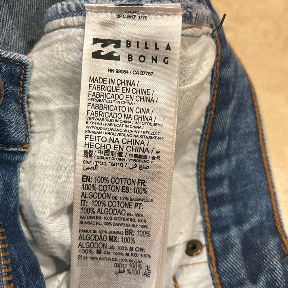 Brand๐๐๐ฅ๐ BILLABONG denim shorts - Picture 5 of 11